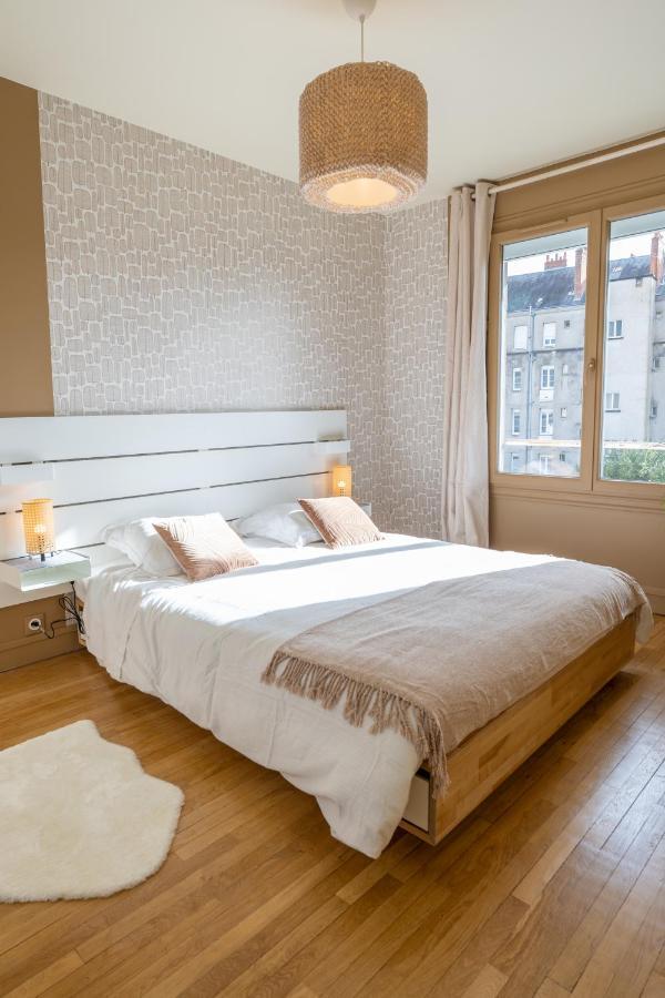 Tours Centre - Proche Gare - Parking Velo - Balcon - Arrivee Autonome Appartement Buitenkant foto
