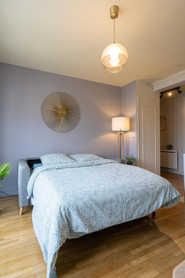 Tours Centre - Proche Gare - Parking Velo - Balcon - Arrivee Autonome Appartement Buitenkant foto